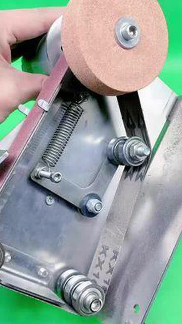 砂轮打磨与砂带抛光 高效率五金工具的性能解析与应用优势